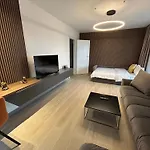 Jad - Urban Plaza - Luxury 3 Rooms & 2 Rooms Apartments