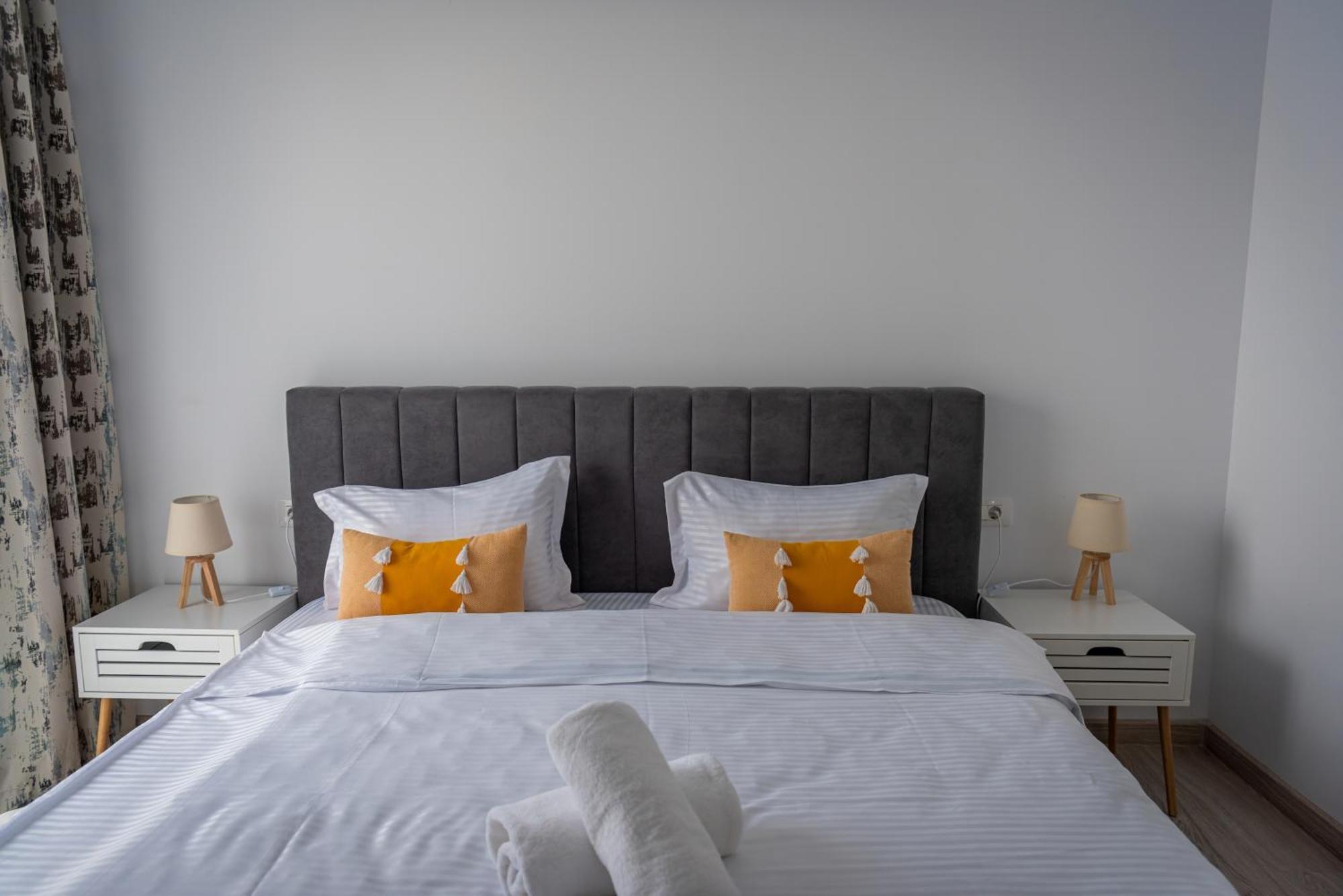 Appartamento Jad - Urban Plaza - Luxury 3 & 2 Braşov