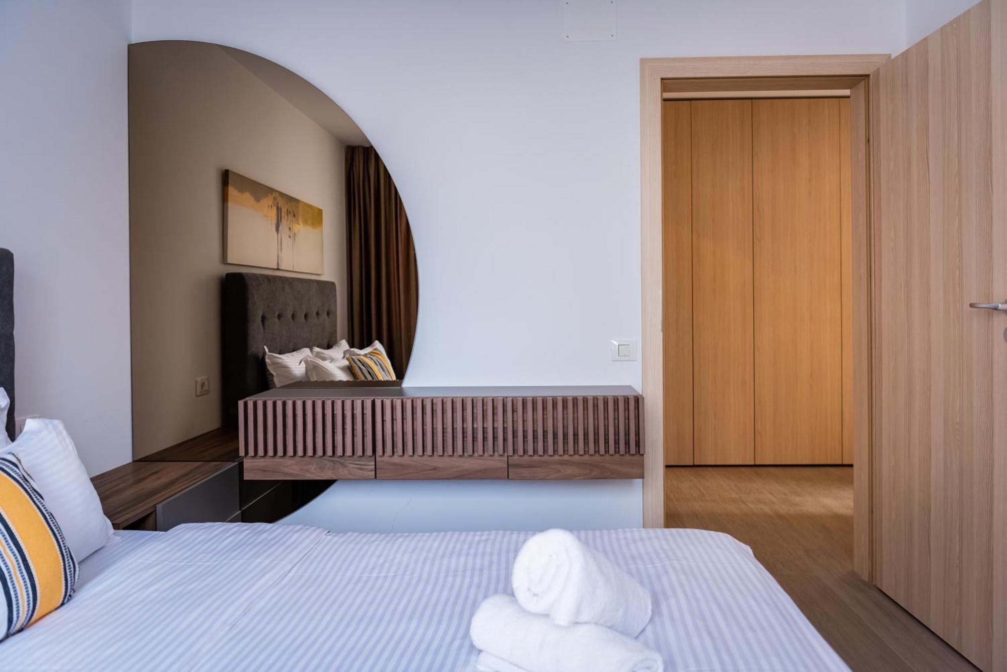 Jad - Urban Plaza - Luxury 3 & 2 * Braşov