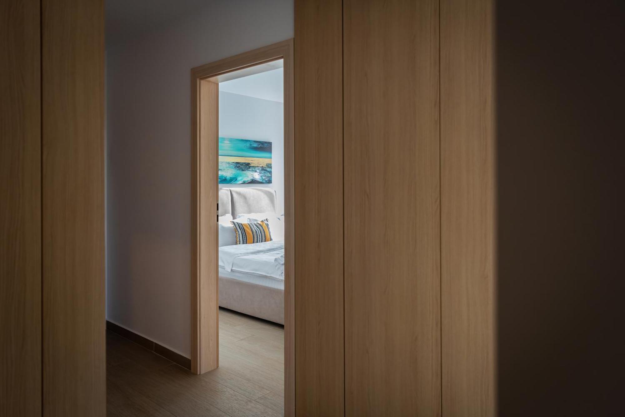 Jad - Urban Plaza - Luxury 3 & 2 Appartamento
