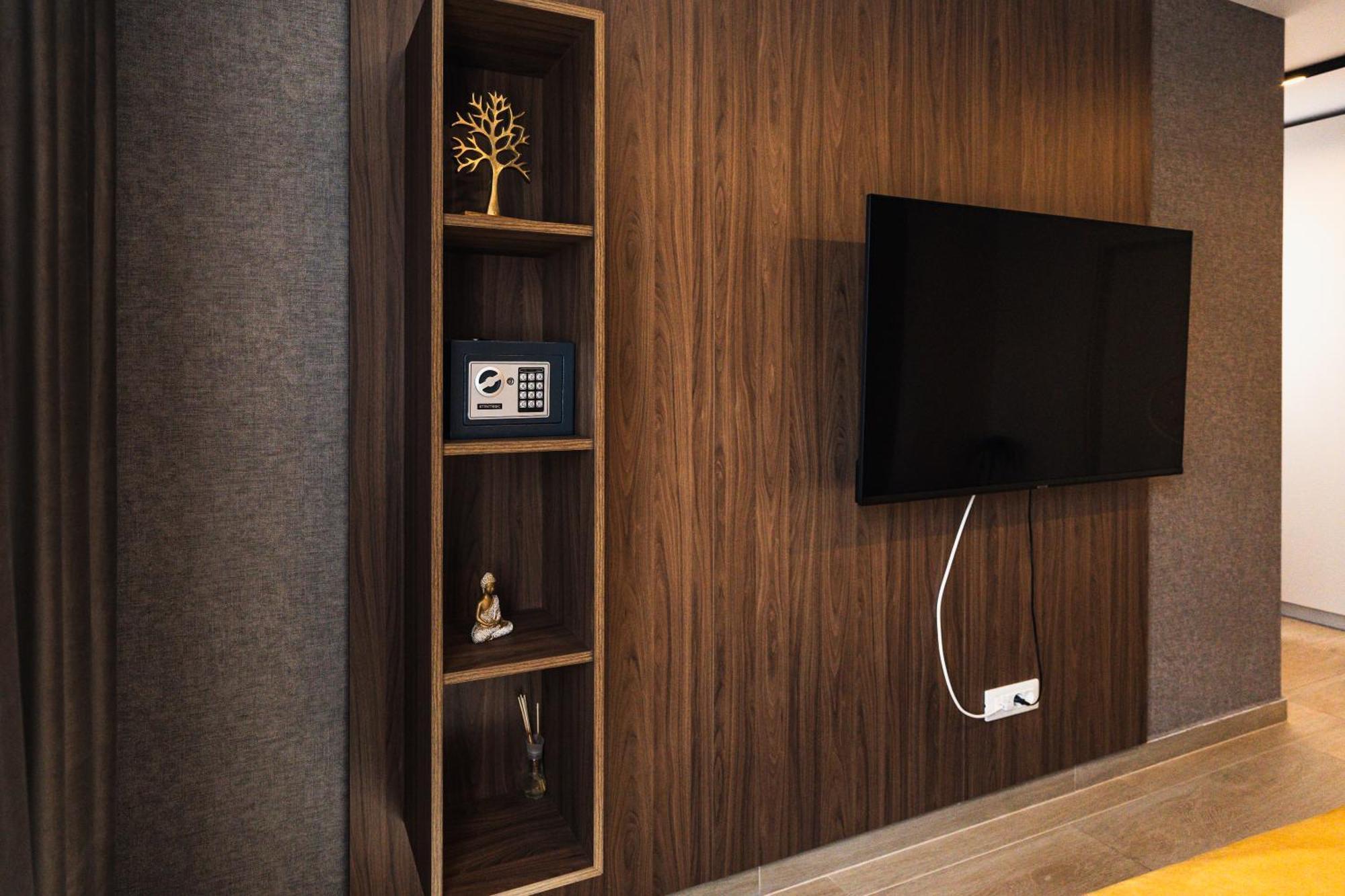 Jad - Urban Plaza - Luxury 3 & 2 Brasov
