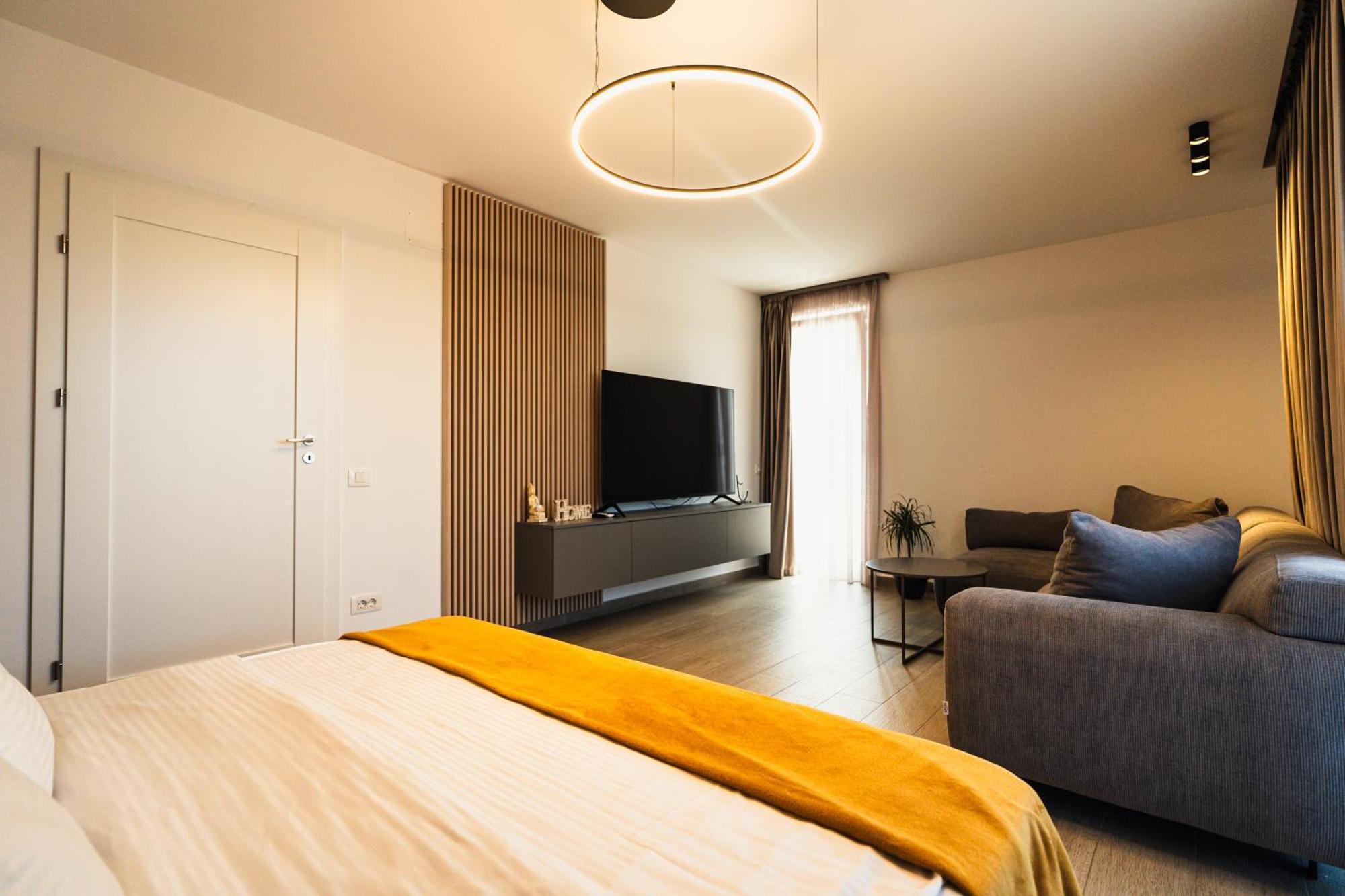 Appartamento Jad - Urban Plaza - Luxury 3 & 2 Braşov