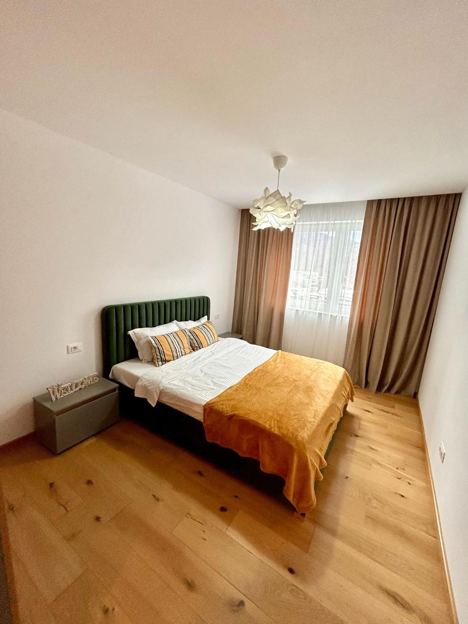 Jad - Urban Plaza - Luxury 3 & 2 Appartamento Braşov